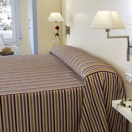 Cap De Creus 酒店 3*